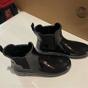 NEW HUNTER ORIGINAL CHELSEA WATERPROOF BOOTIE GLOSSY BLACK NWT SIZE US5